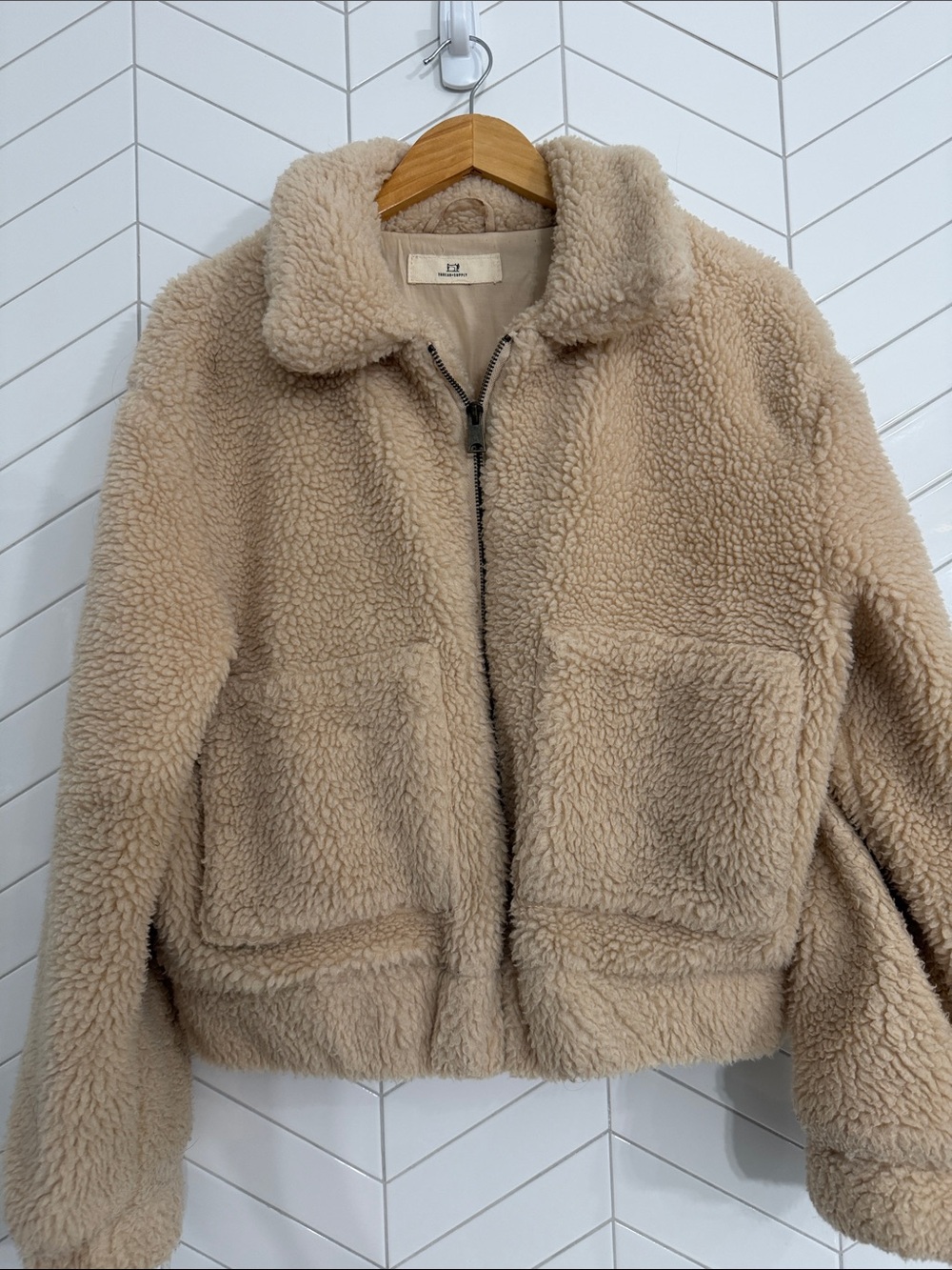 Thread Supply Beige Sherpa Zip-Front Jacket - Women's Cozy Outerwear| Small